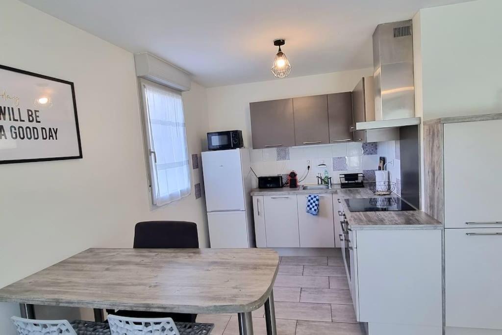 T2 Pool & Terrasse - Parking - Metro - Wifi Apartman Toulouse Kültér fotó